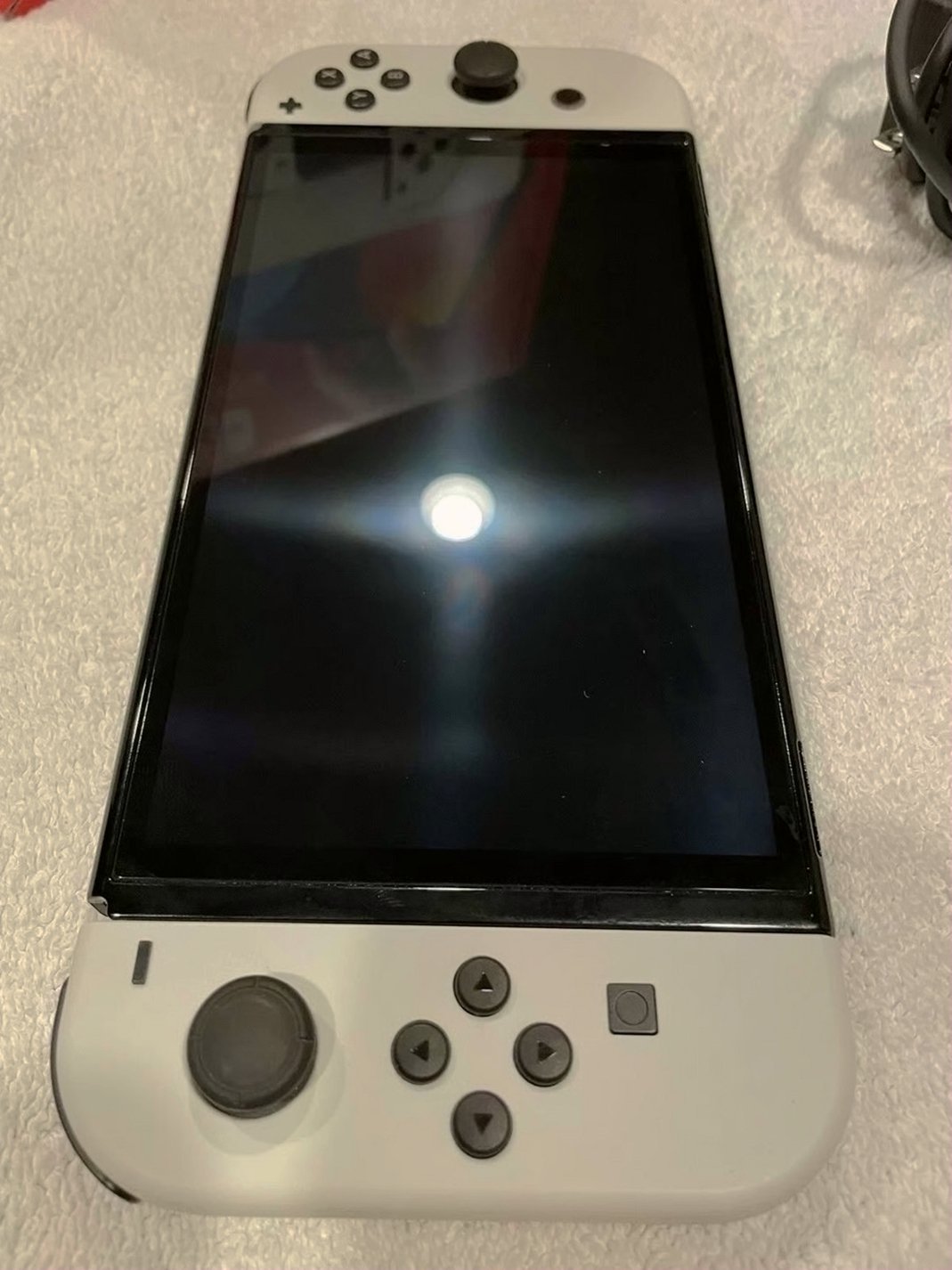Nintendo Switch OLED 64GB White Mint Condition - Used image 2