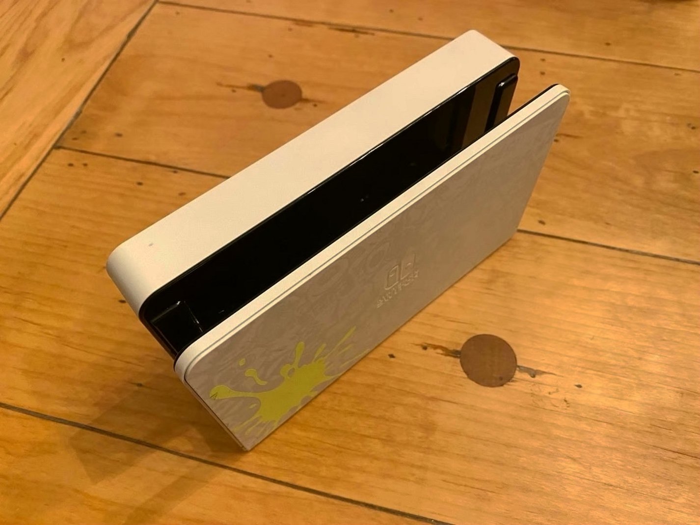 Nintendo Switch OLED Splatoon Edition Used - Unlocked image 2
