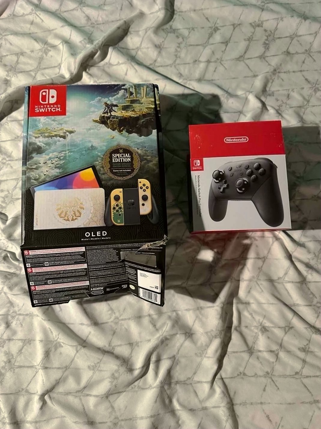 Nintendo Switch OLED Zelda Tears of the Kingdom Edition 256GB - Used image 3