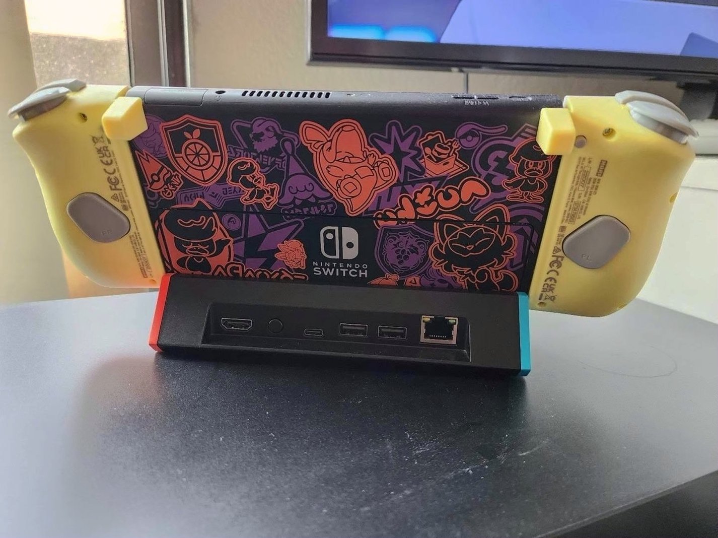 Nintendo Switch OLED 6Y58 Bundle Used image 2