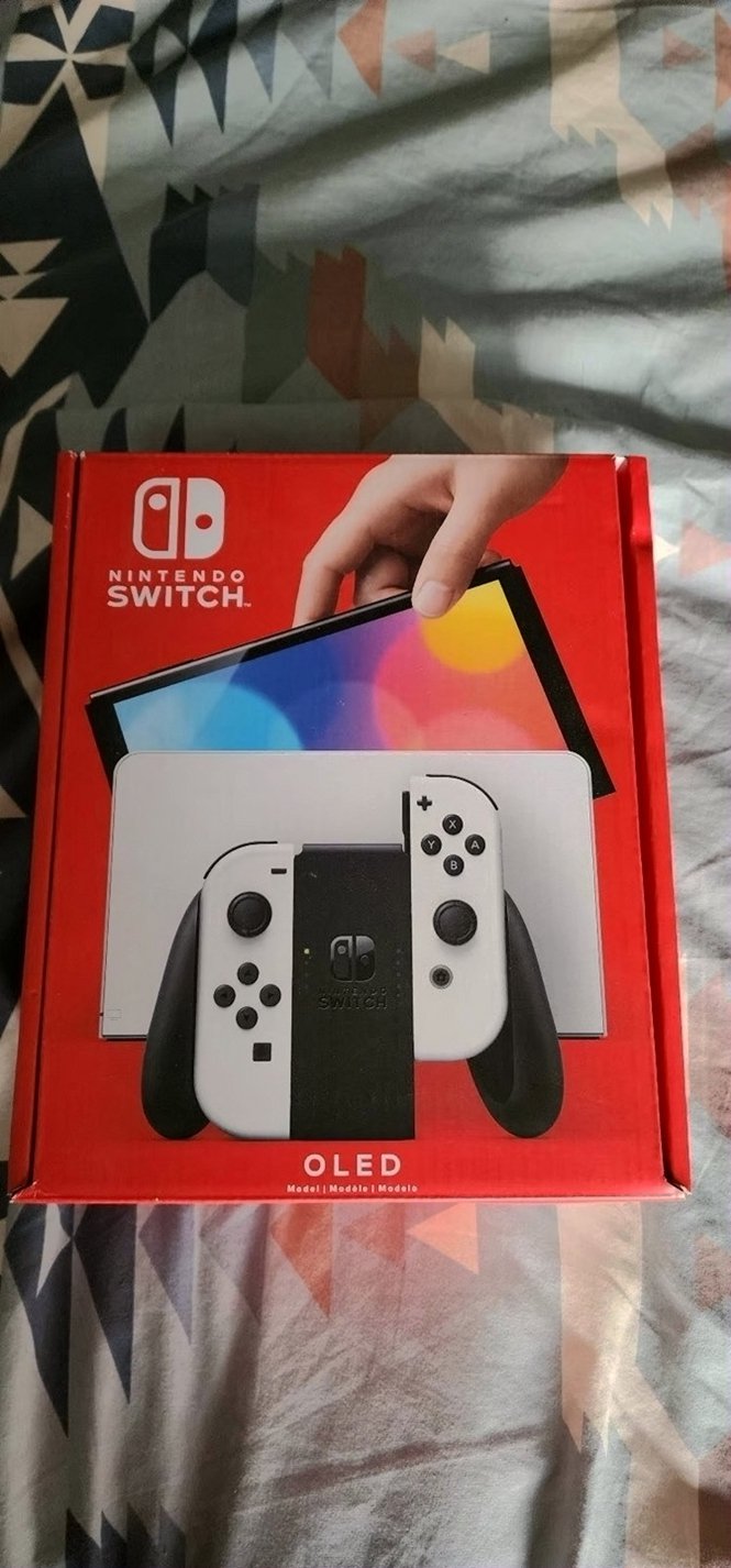 Nintendo Switch OLED 7S65 - Used