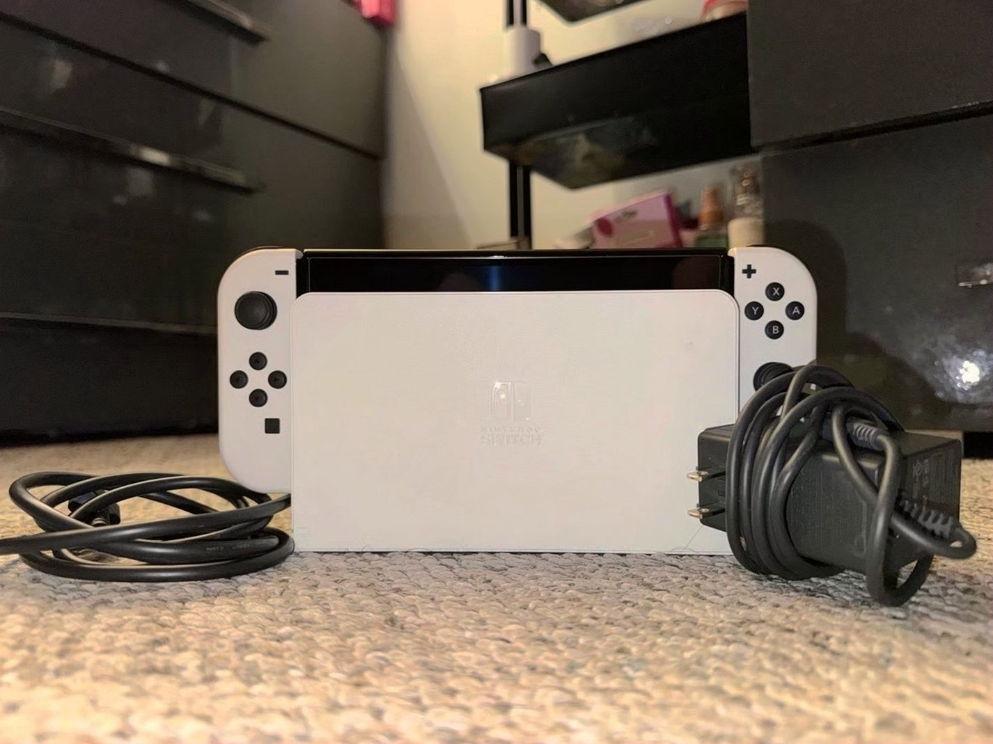 Nintendo Switch OLED 7S95 Used - Unlocked