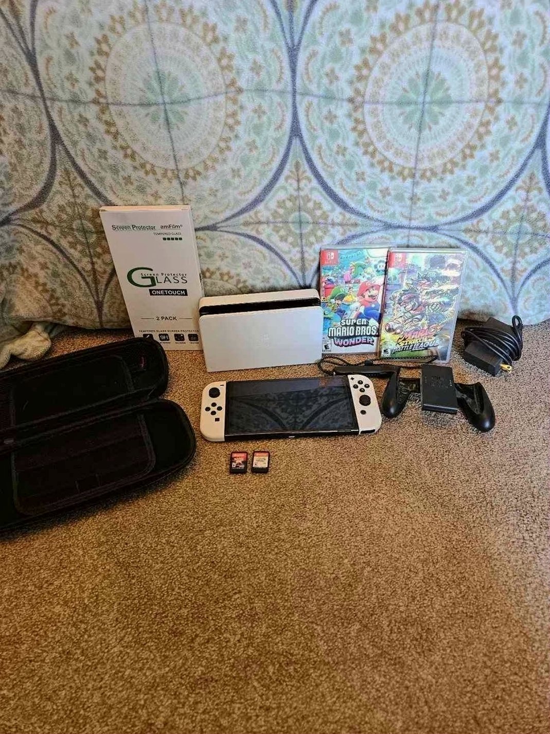 Nintendo Switch OLED with 4 Games Travel Case Screen Protector - Used
