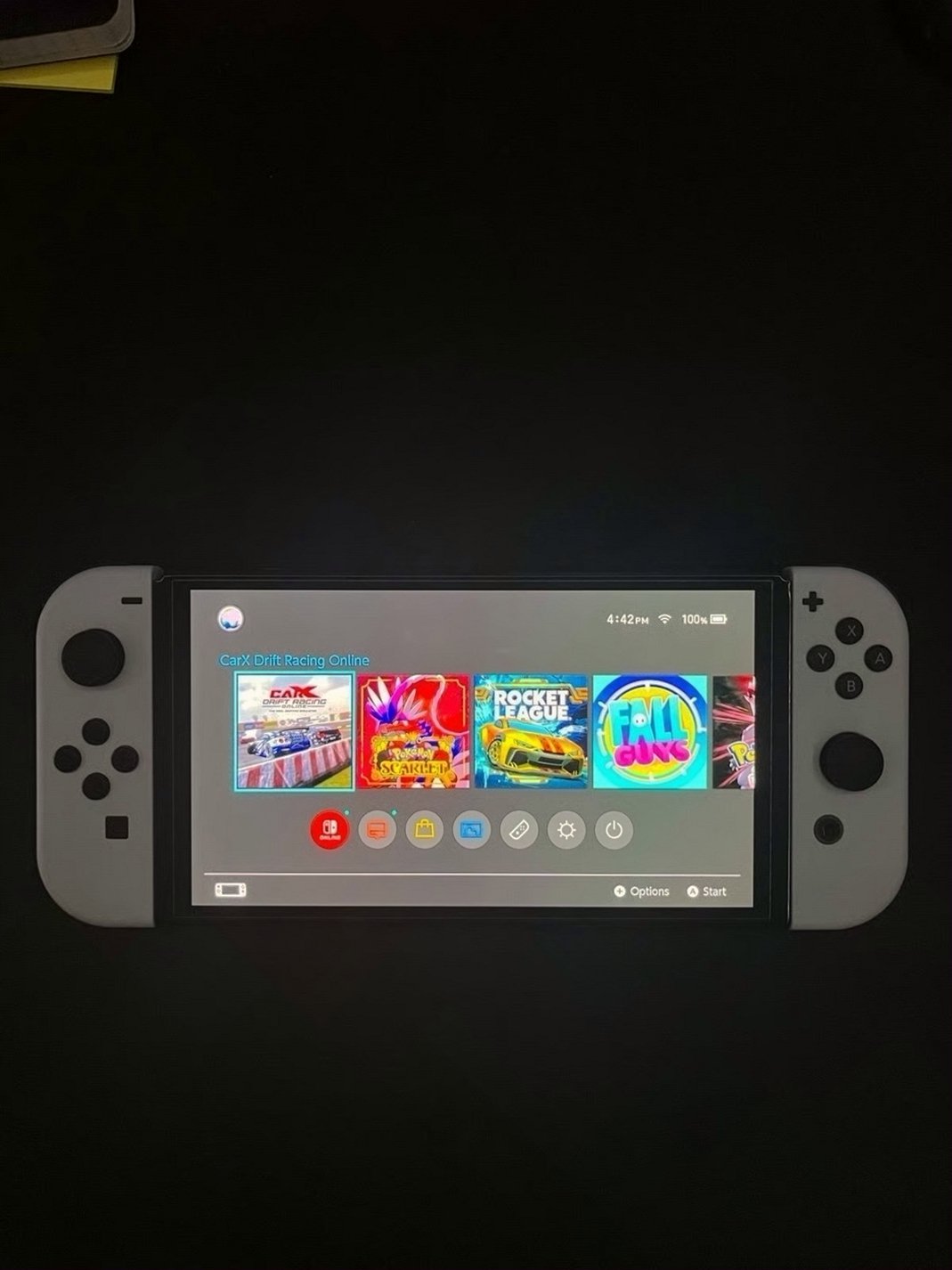 Nintendo Switch OLED White 64GB - Used image 2