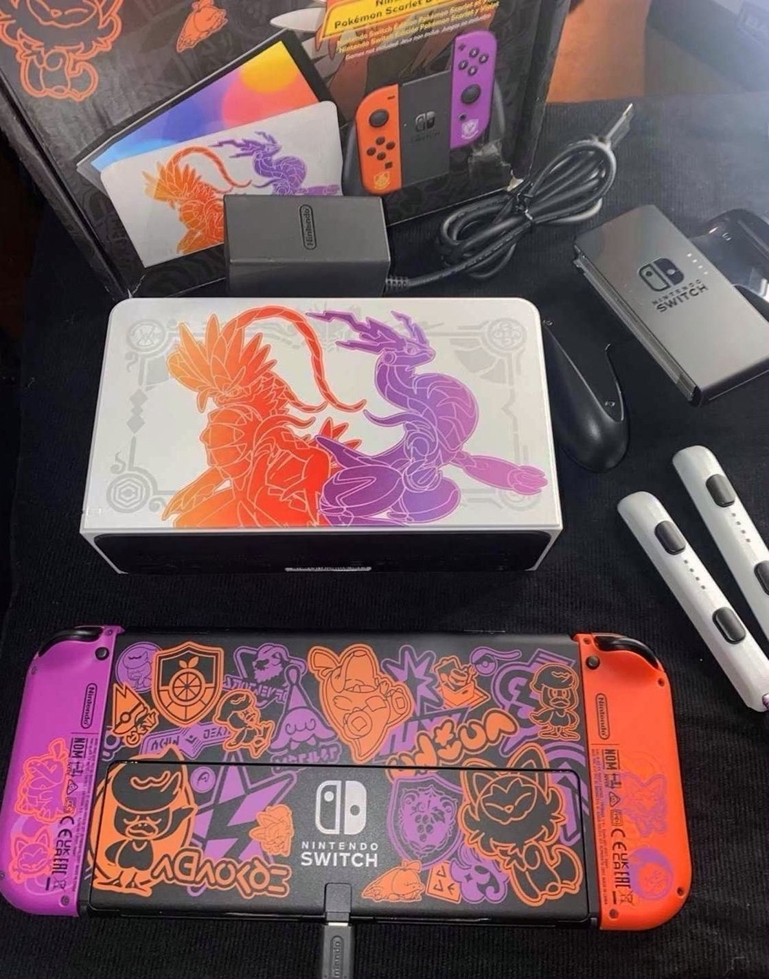 Nintendo Switch OLED Pokemon Scarlet & Violet Edition + Age of Calamity - Used image 2