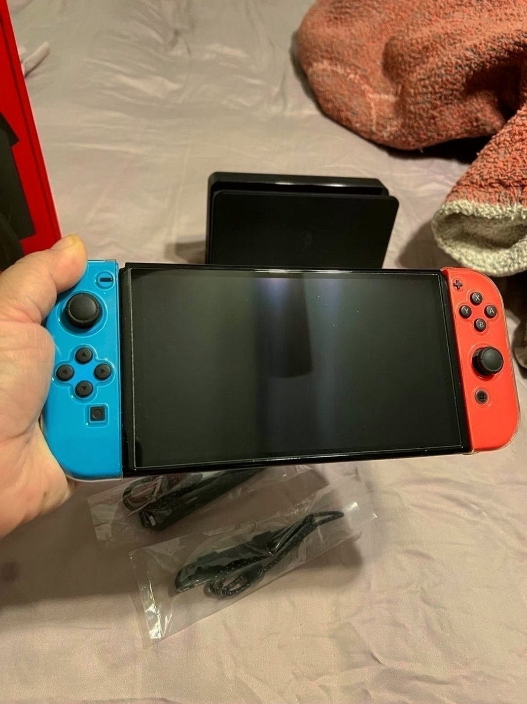 Nintendo Switch OLED 8G12 64GB White Used image 3