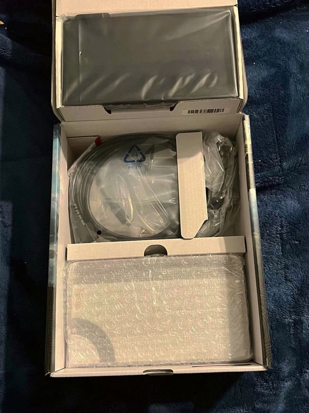 Nintendo Switch OLED The Legend of Zelda: Tears of the Kingdom Edition 5U57 - Used image 4