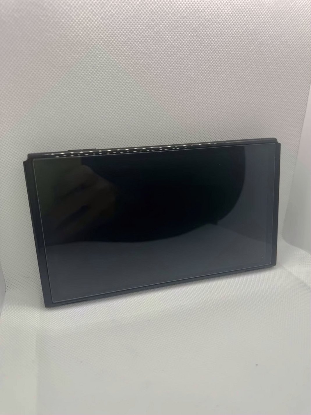 Nintendo Switch OLED 1TB Sandisk Extreme Used image 3