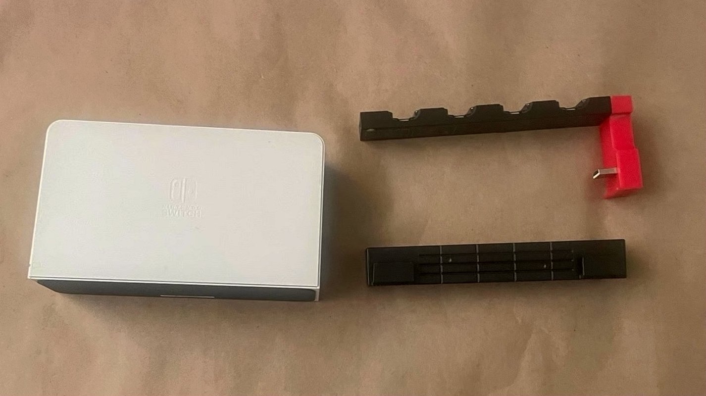 Nintendo Switch OLED 512GB Bundle 2B52 Used image 4