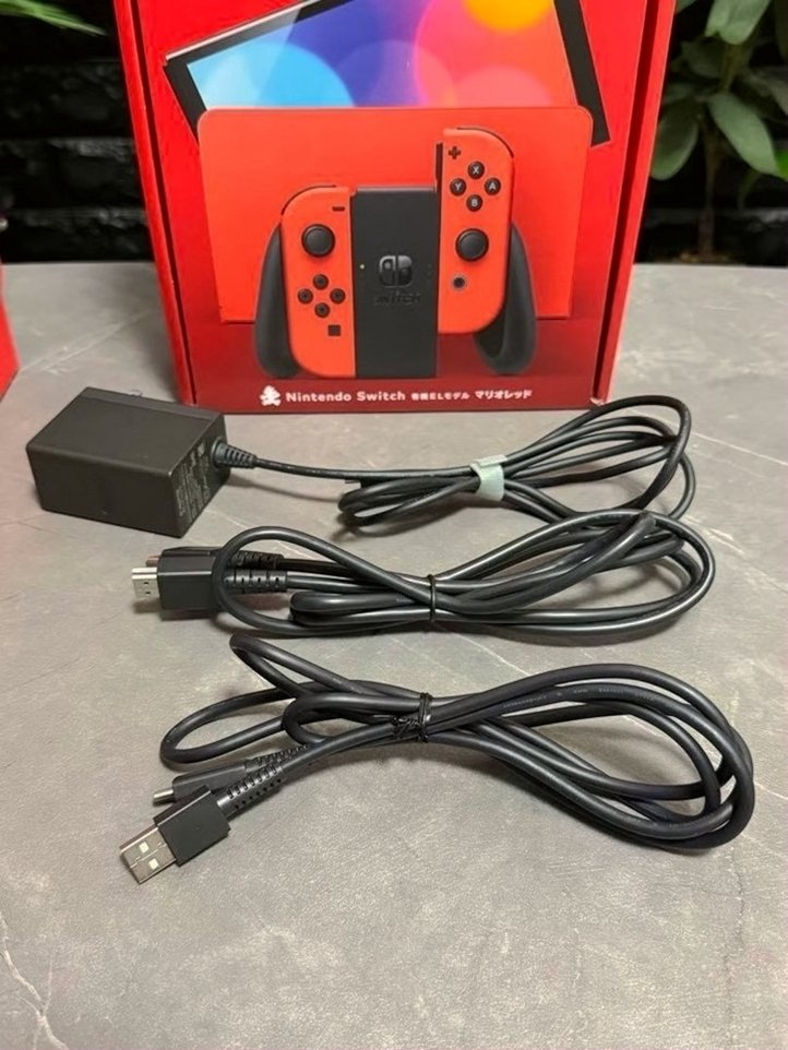 Nintendo Switch OLED Mario Red - Used image 3