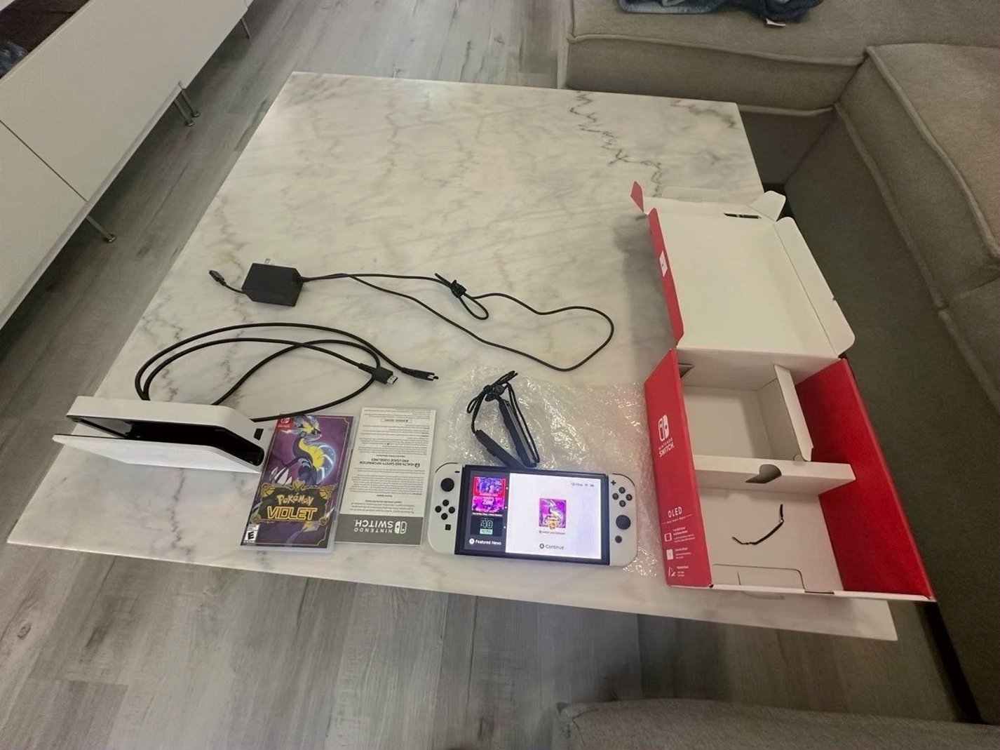 Nintendo Switch OLED with Pokemon Violet 7L71 - Used image 5