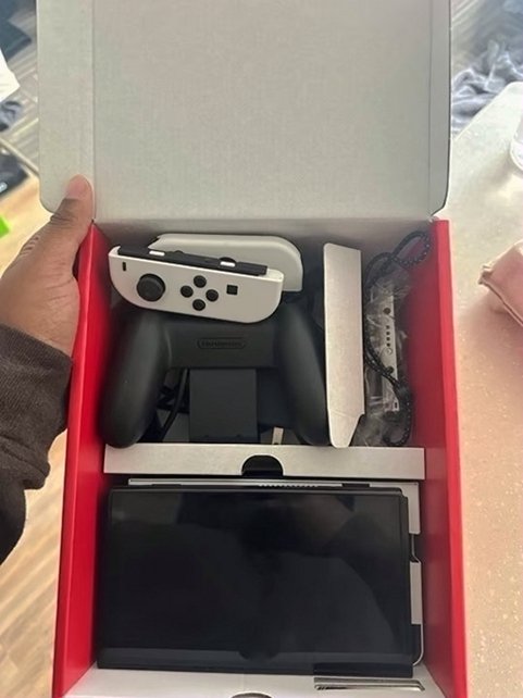 Nintendo Switch OLED Model with White Joy-Cons Unlocked - Used image 5