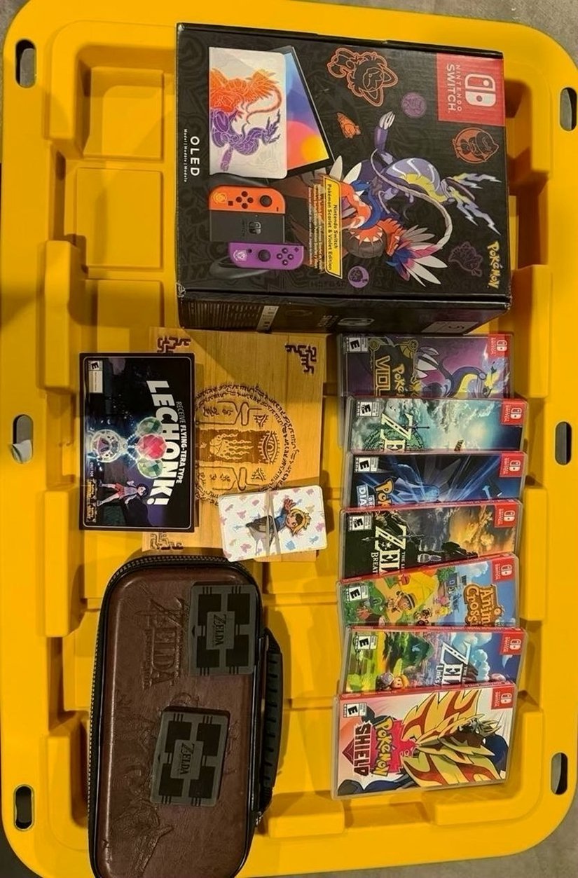 Nintendo Switch OLED Pokémon Edition Unlocked - Used