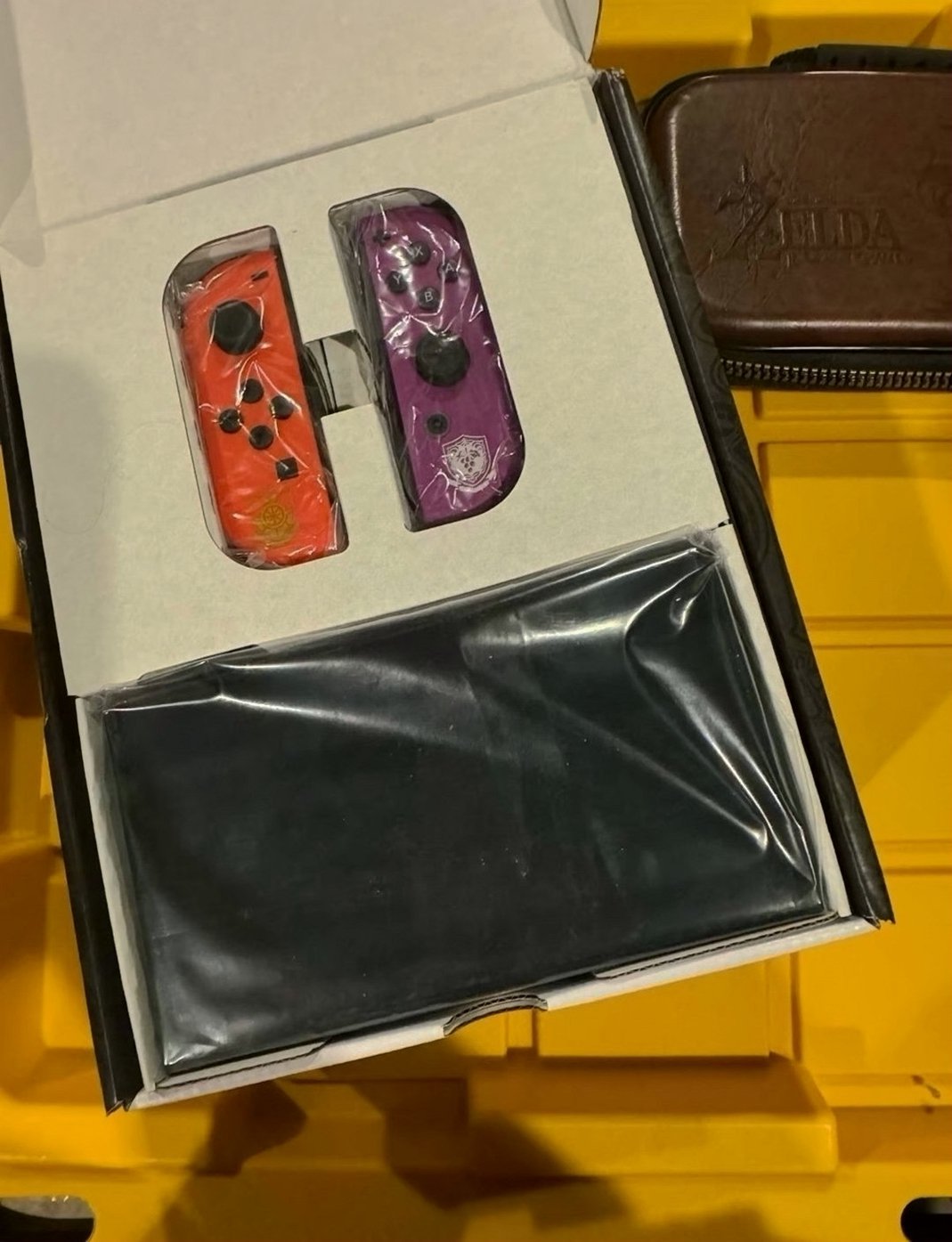 Nintendo Switch OLED Pokémon Edition Unlocked - Used image 2