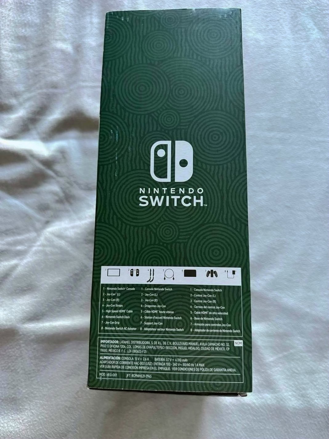 Nintendo Zelda Tears of the Kingdom Switch OLED - Used image 4