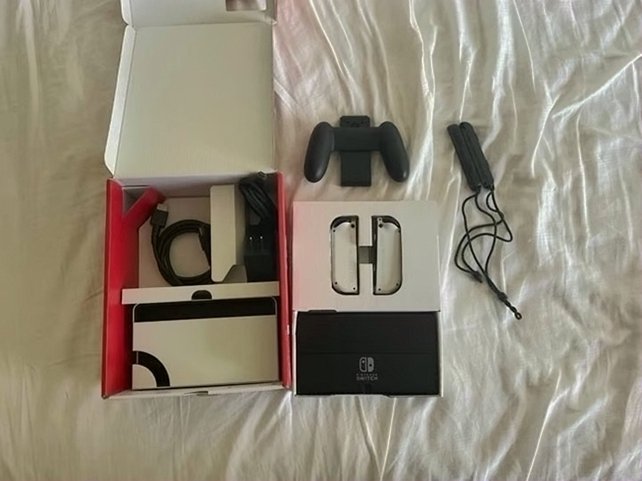 Nintendo Switch OLED 64GB White Unlocked - Used image 2