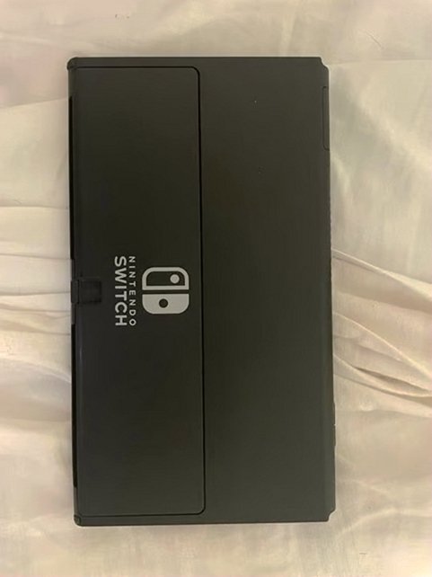 Nintendo Switch OLED 64GB White Unlocked - Used image 4