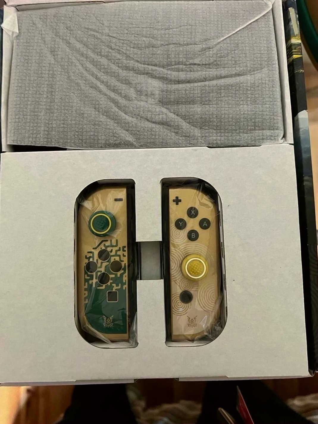 Nintendo Switch OLED Zelda Tears of the Kingdom Bundle 512GB - Used image 5