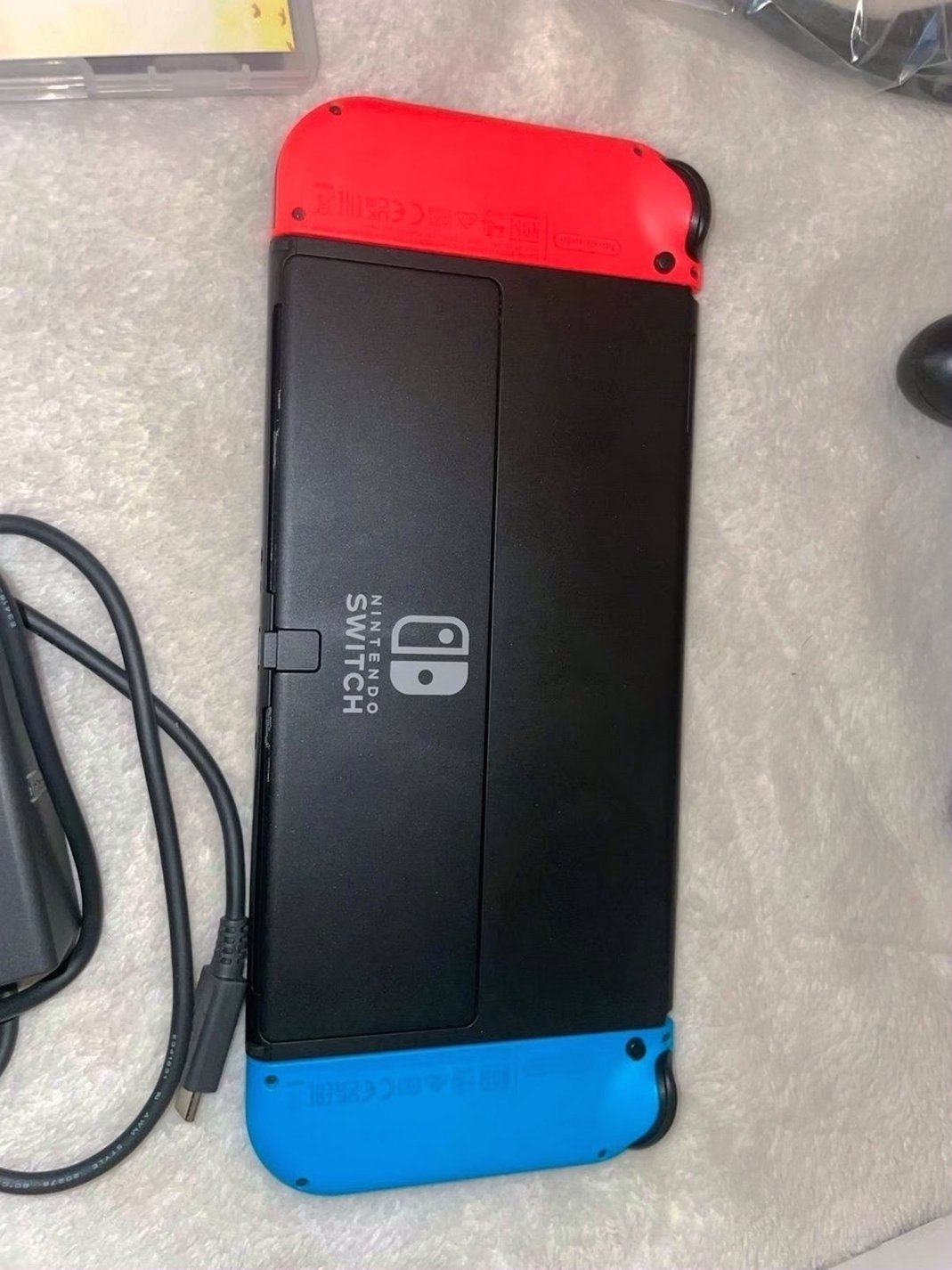Nintendo Switch OLED 64GB Neon Blue/Red Used - Excellent Condition image 3