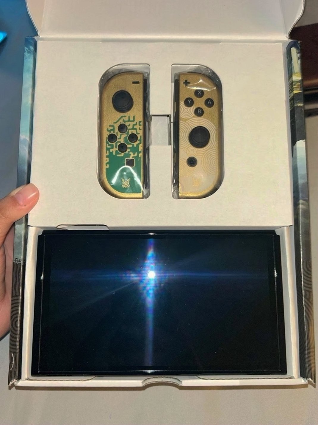 Nintendo Zelda OLED Switch Console Bundle 8X91 Used image 4
