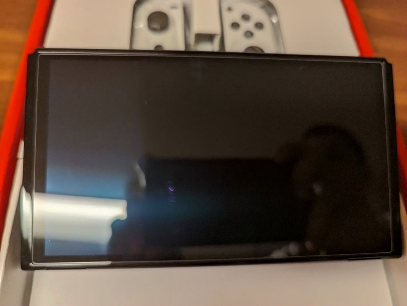 Nintendo Switch OLED 7N73 64GB White - Used image 4