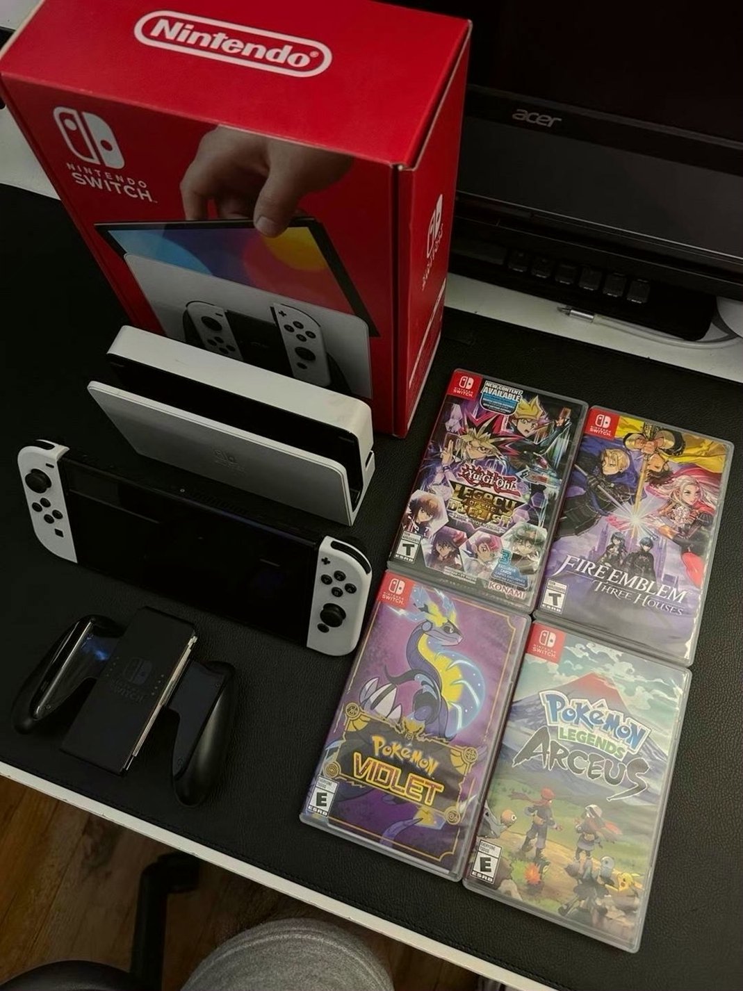Nintendo Switch OLED 64GB White - Used