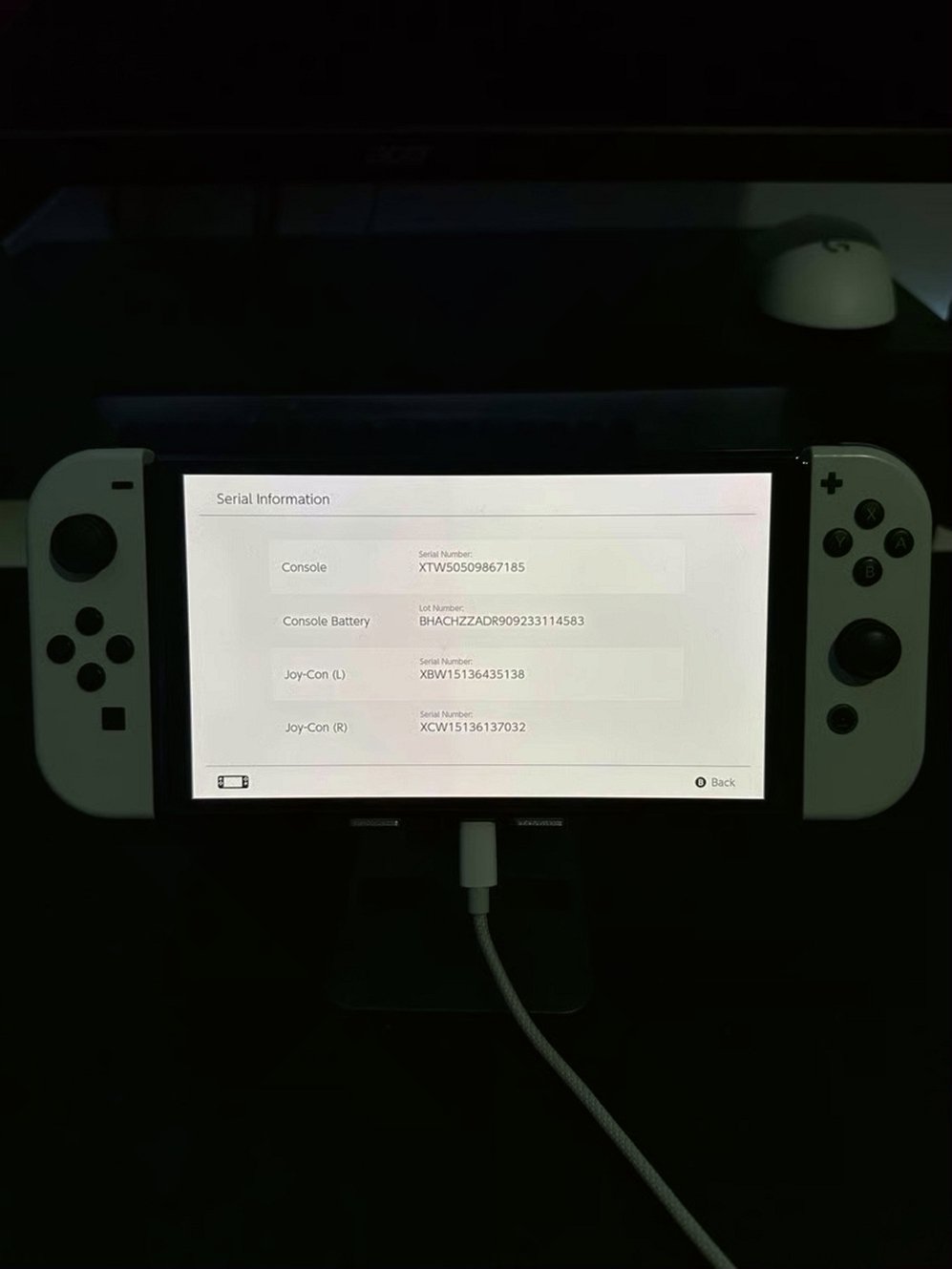Nintendo Switch OLED 64GB White - Used image 5