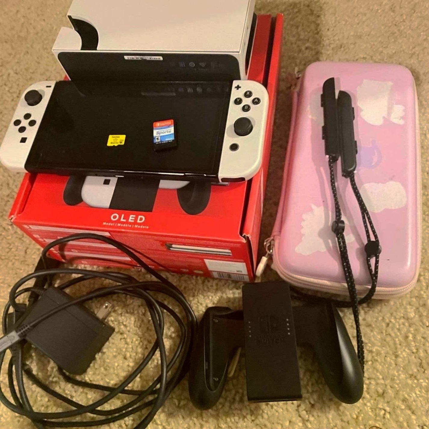 Nintendo Switch OLED 256GB White Handheld Console - Used Mint Condition image 2