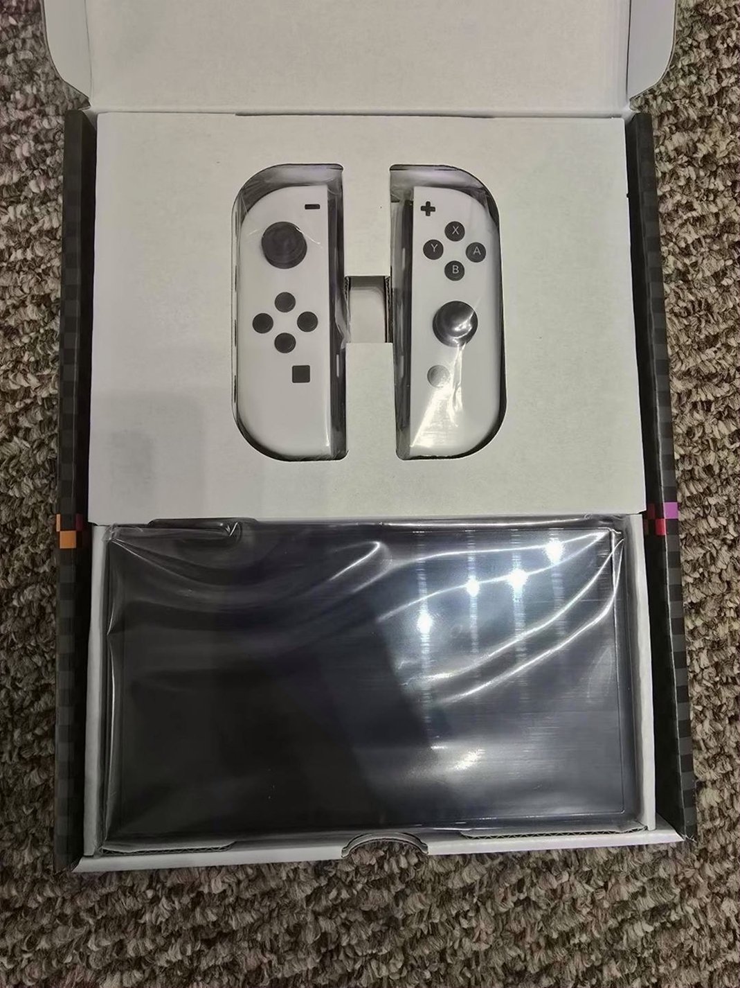Nintendo Switch OLED Bundle 8R65 Used image 2