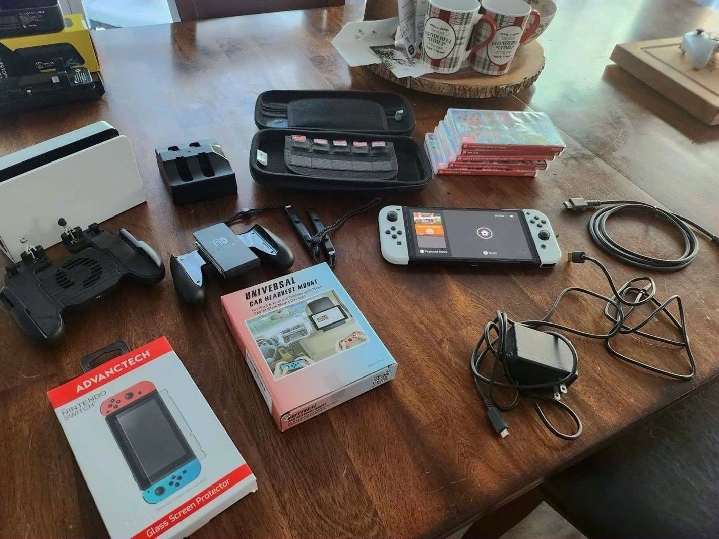Nintendo Switch OLED Bundle Pack 1Y23 - Used image 2
