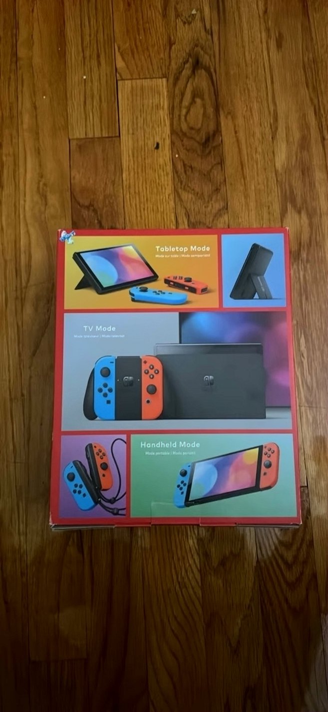 Nintendo Switch OLED 7T68 64GB White Unlocked - Used image 2