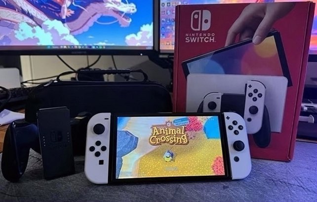 Nintendo Switch OLED Bundle 64GB White Used