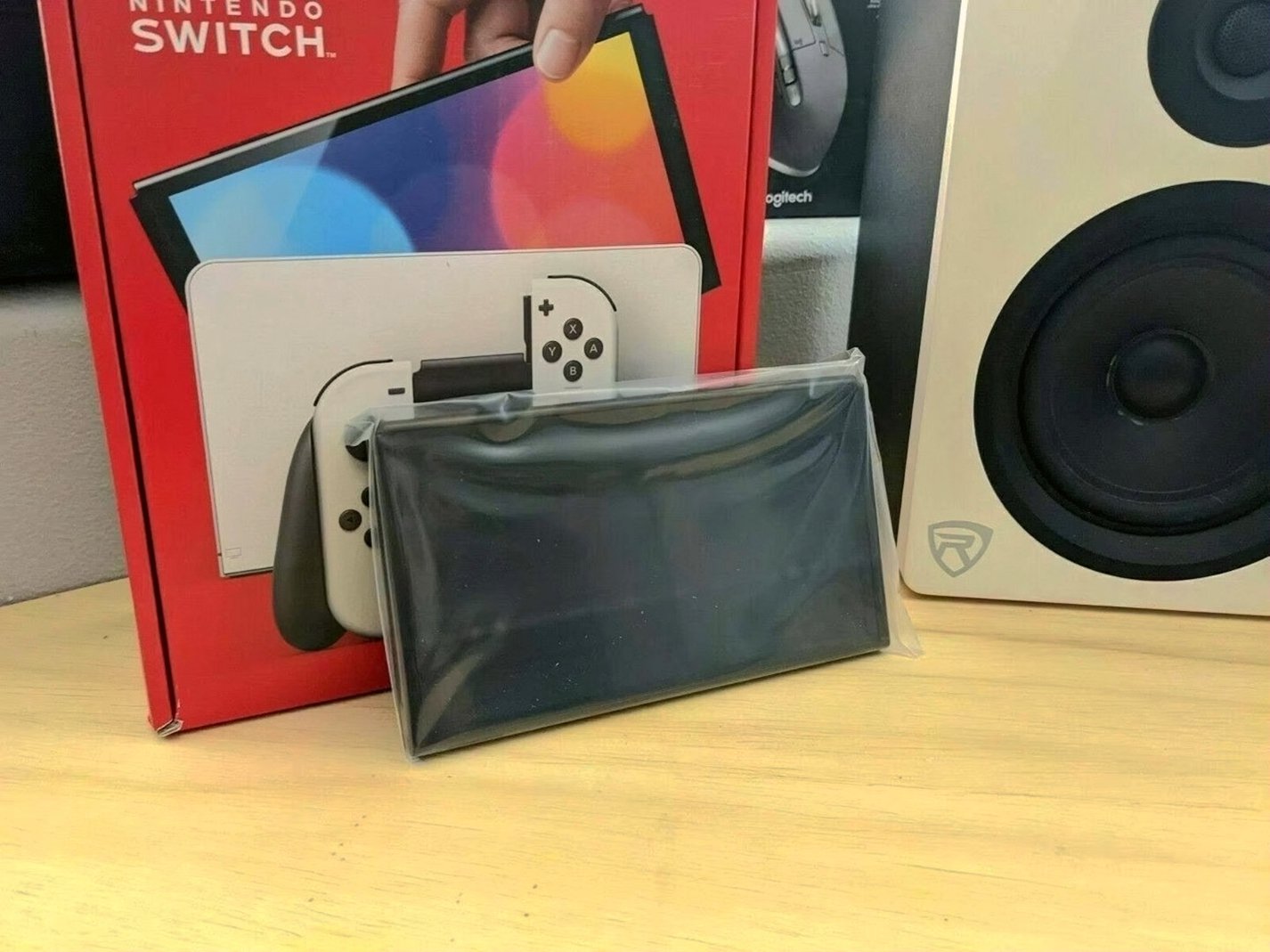Nintendo Switch OLED Tablet Only Unlocked - Used image 4