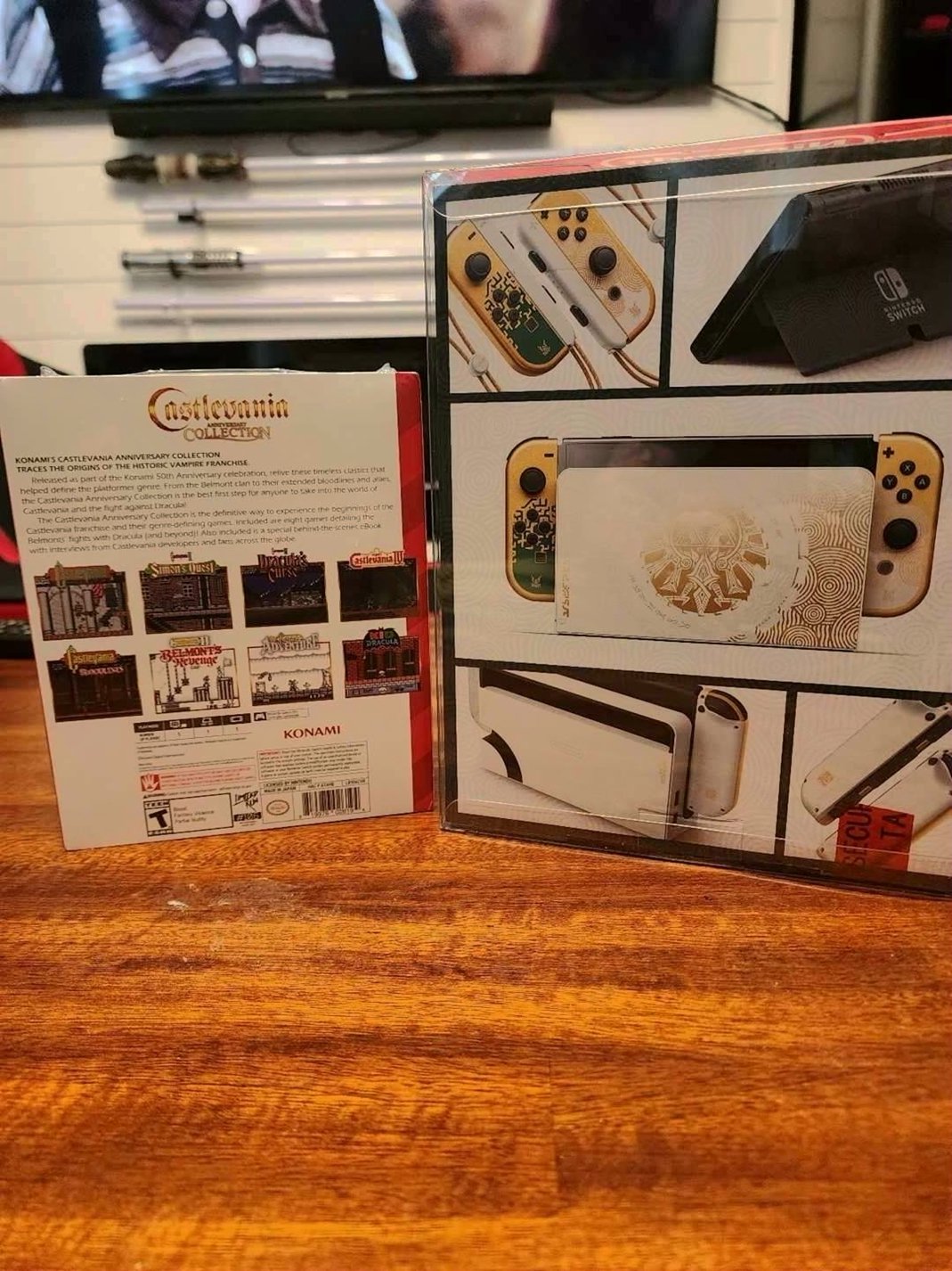 Nintendo Zelda Switch OLED Bundle - Used image 3