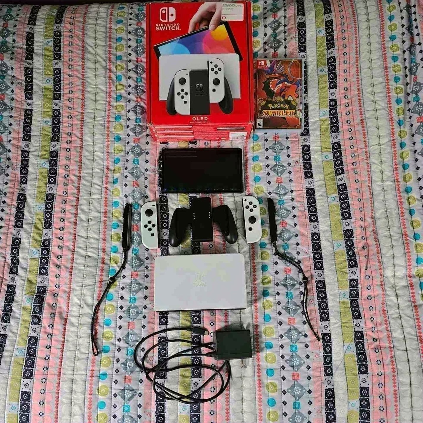 Nintendo Switch OLED Bundle 7R83 - Used image 2