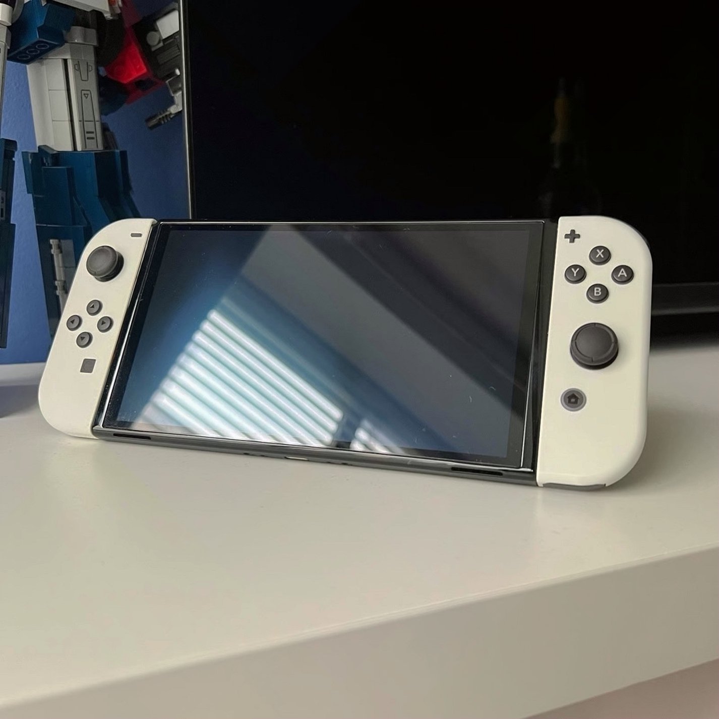 Nintendo Switch OLED Model 9V16 - Used