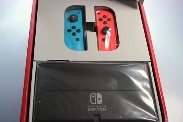 Nintendo Switch OLED 1Z73 - Used image 2