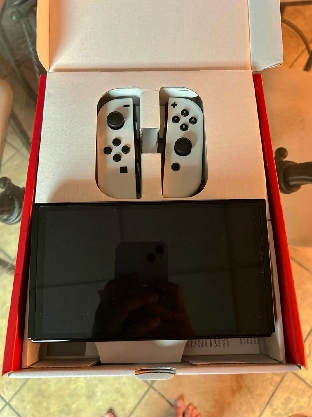 Nintendo Switch OLED Bundle 2H81 Used image 3