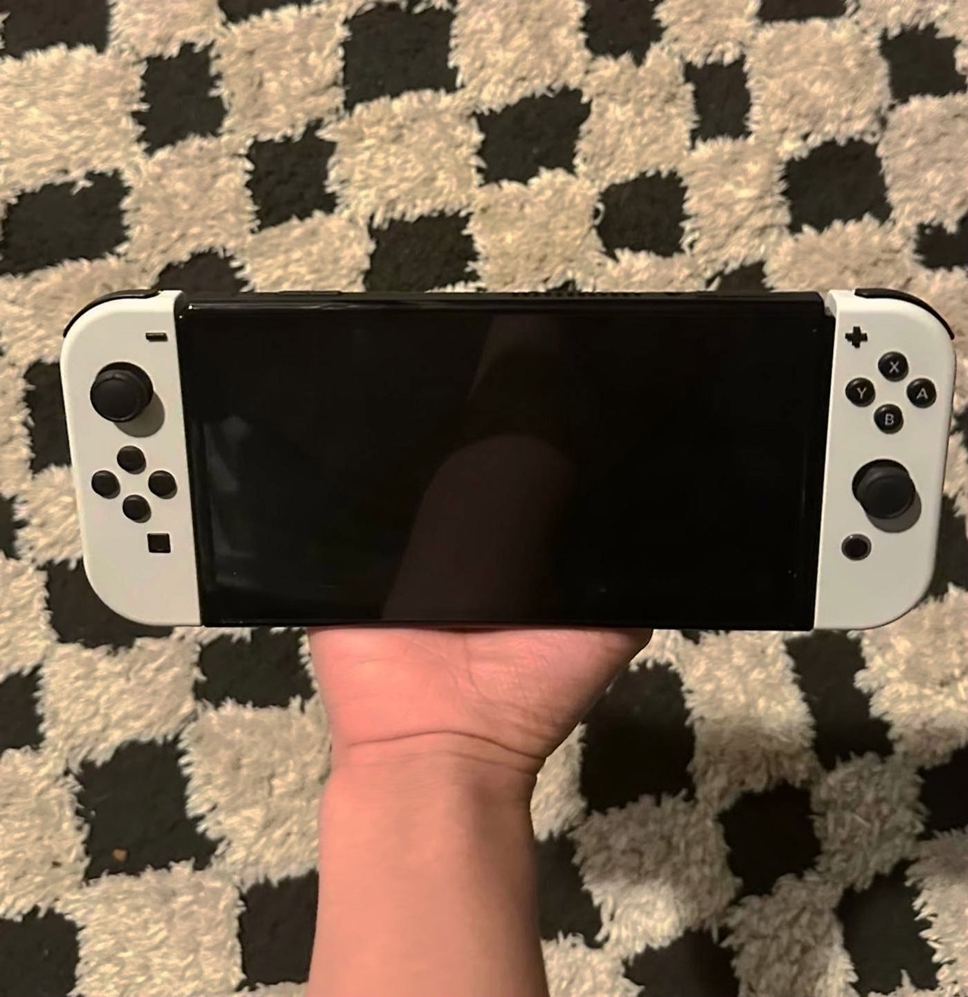 Nintendo Switch OLED 7Y82 - Used image 2