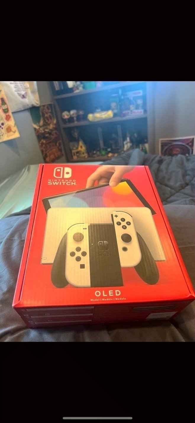 Nintendo Switch OLED White Unlocked - Used