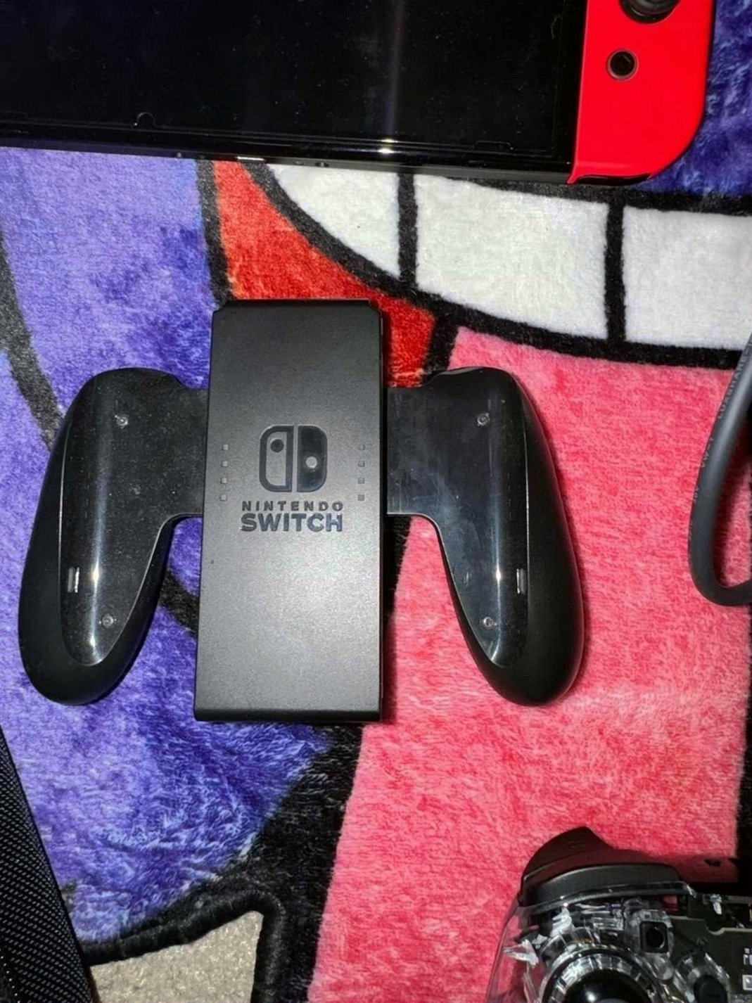 Nintendo Switch OLED 64GB Neon Red/Blue - Used image 4