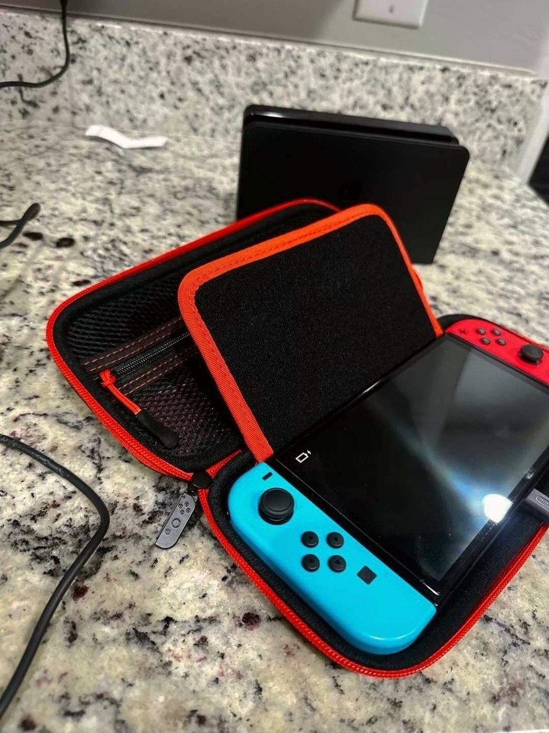 Nintendo Switch OLED 7T87 White - Used