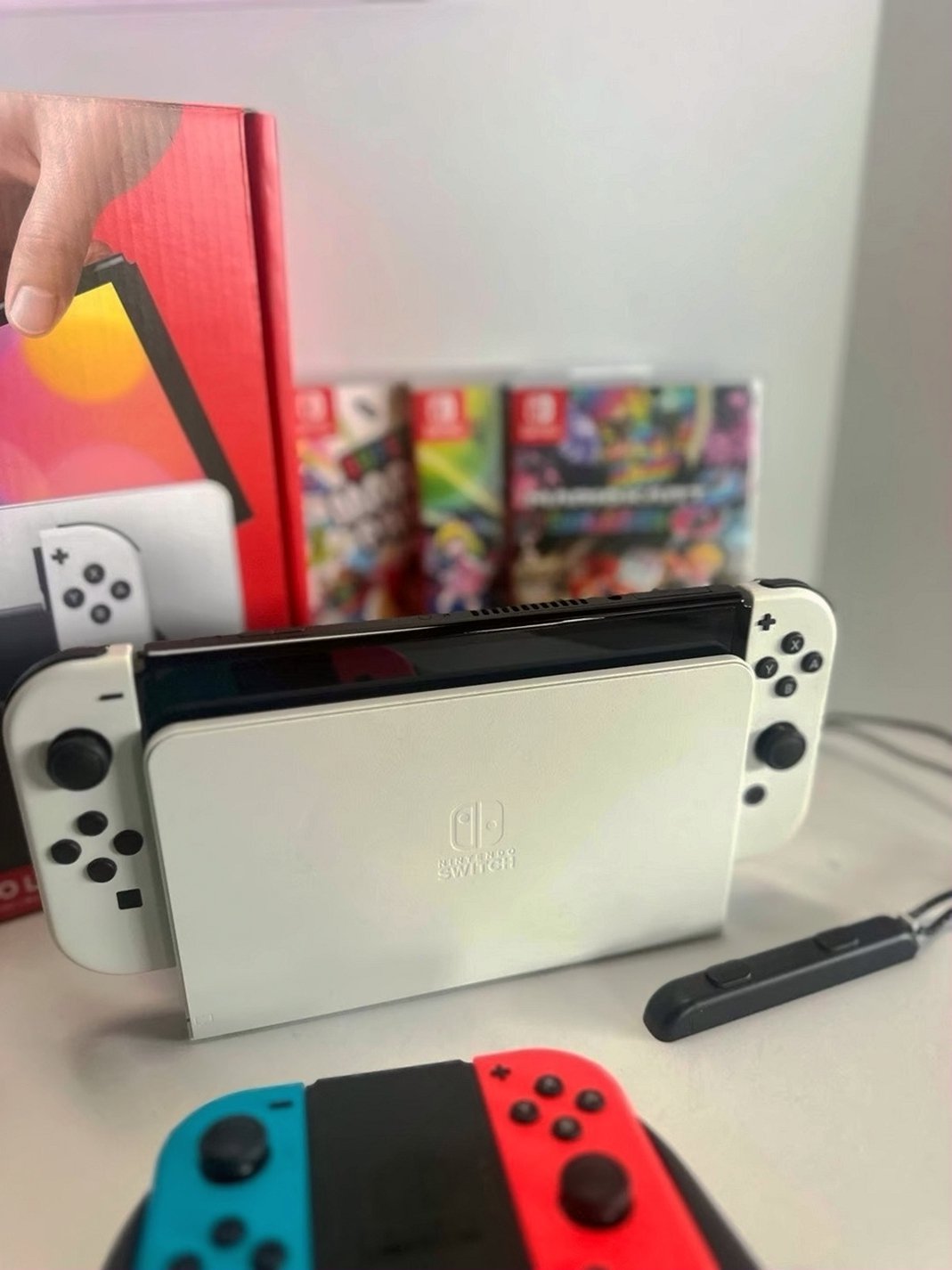 Nintendo Switch OLED Model 64GB White Used image 3