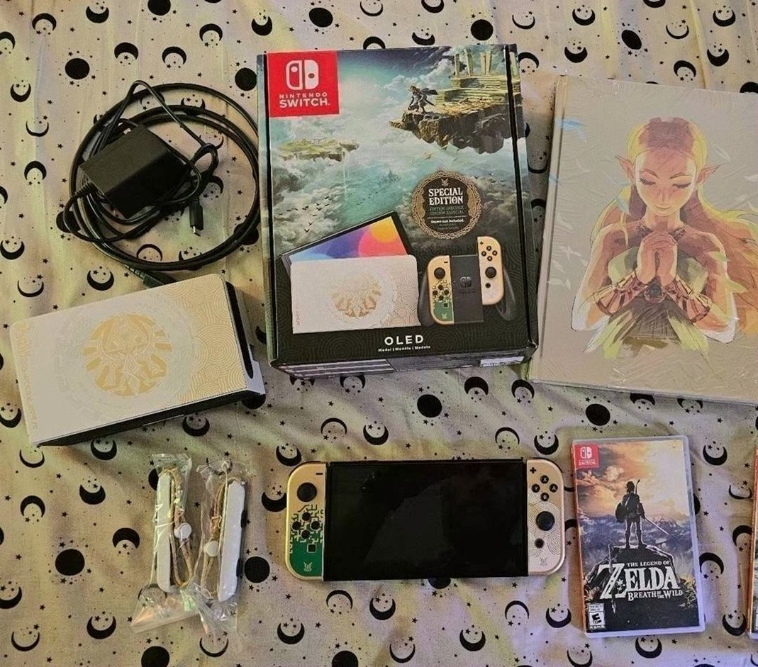 Nintendo Switch OLED Limited Edition Zelda Edition Bundle - Used
