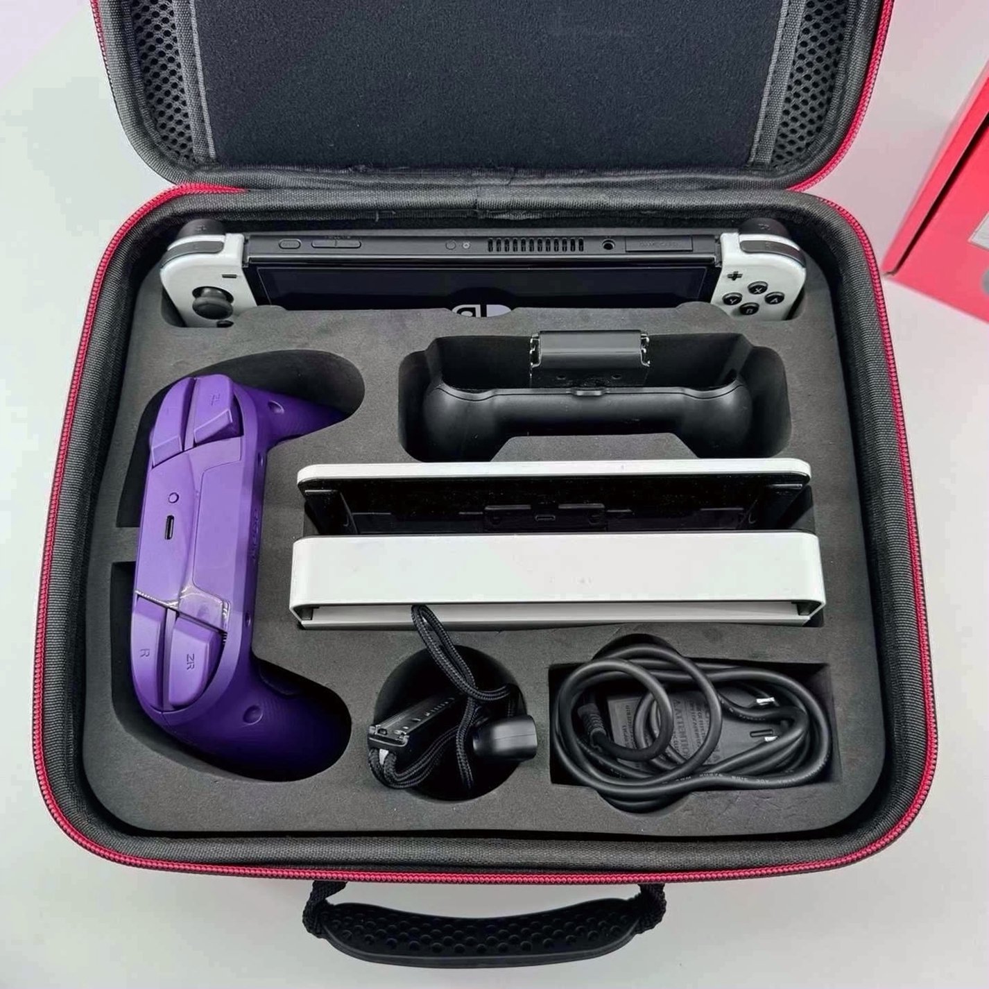 Nintendo Switch OLED Gamers Bundle 64GB White Used image 2