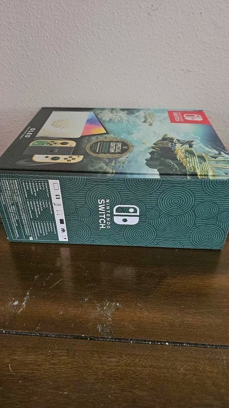 Nintendo Switch OLED The Legend of Zelda Tears of the Kingdom Edition - Used image 3