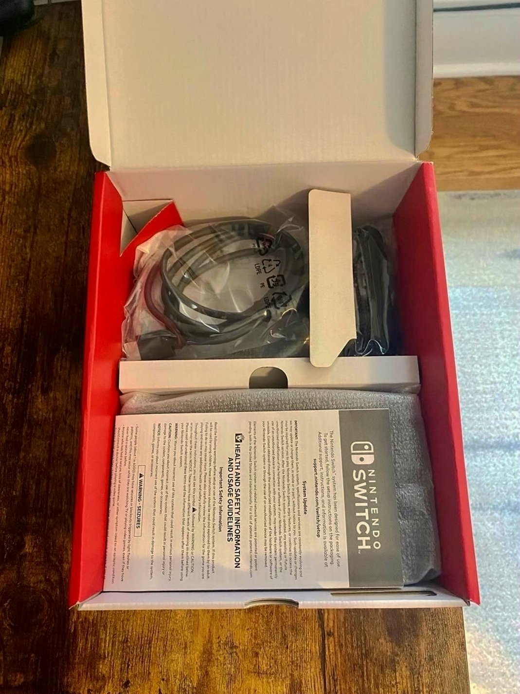 Nintendo Switch OLED 2Q76 - Used image 3