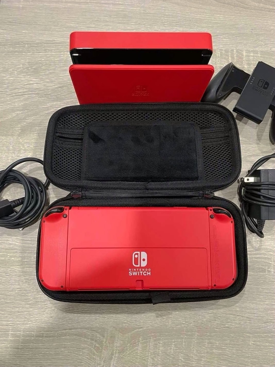 Nintendo Switch OLED Mario Edition Unlocked - Used image 5