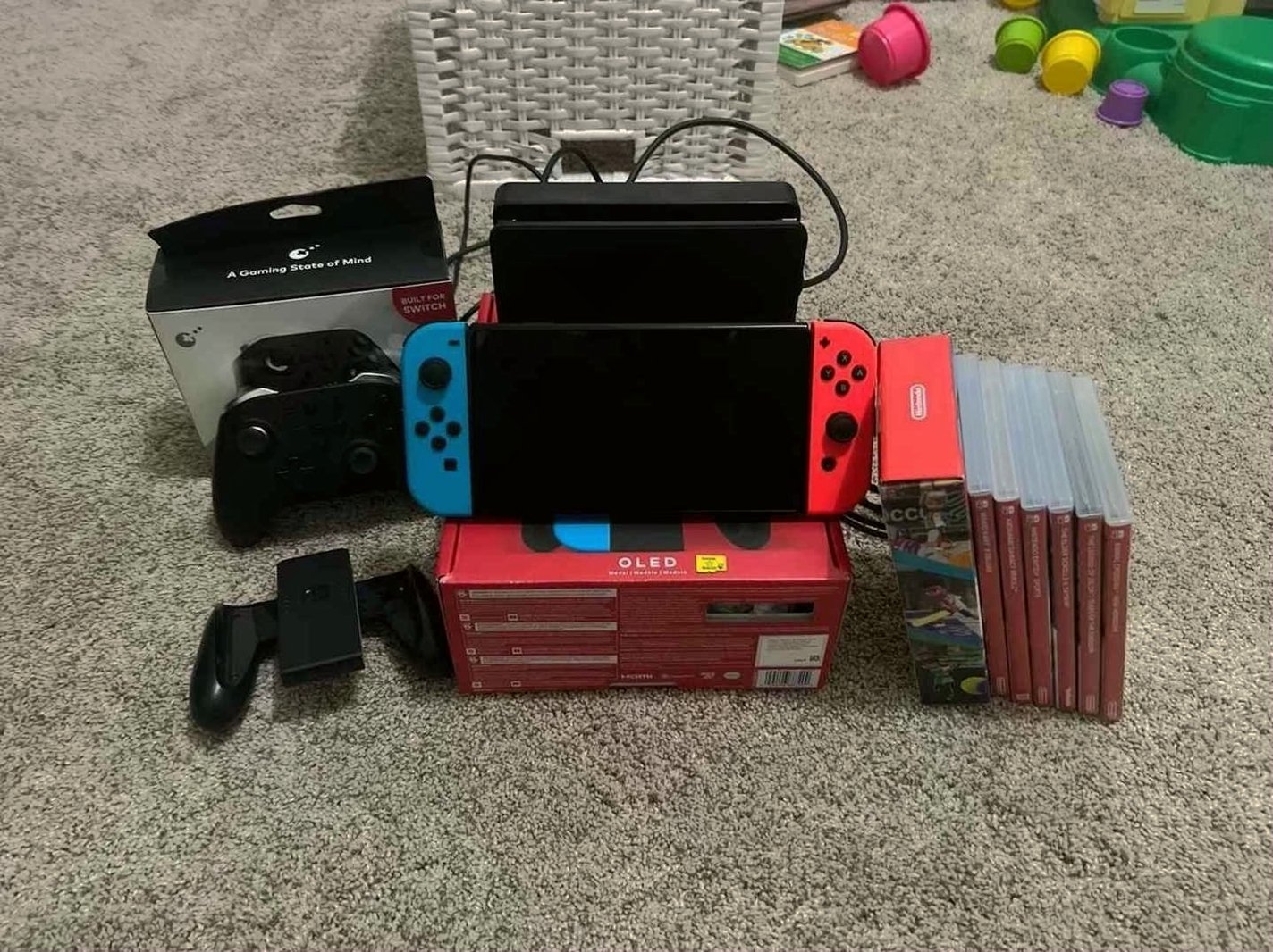 Nintendo Switch OLED 64GB + 256GB SD Card with Games Controllers - Used