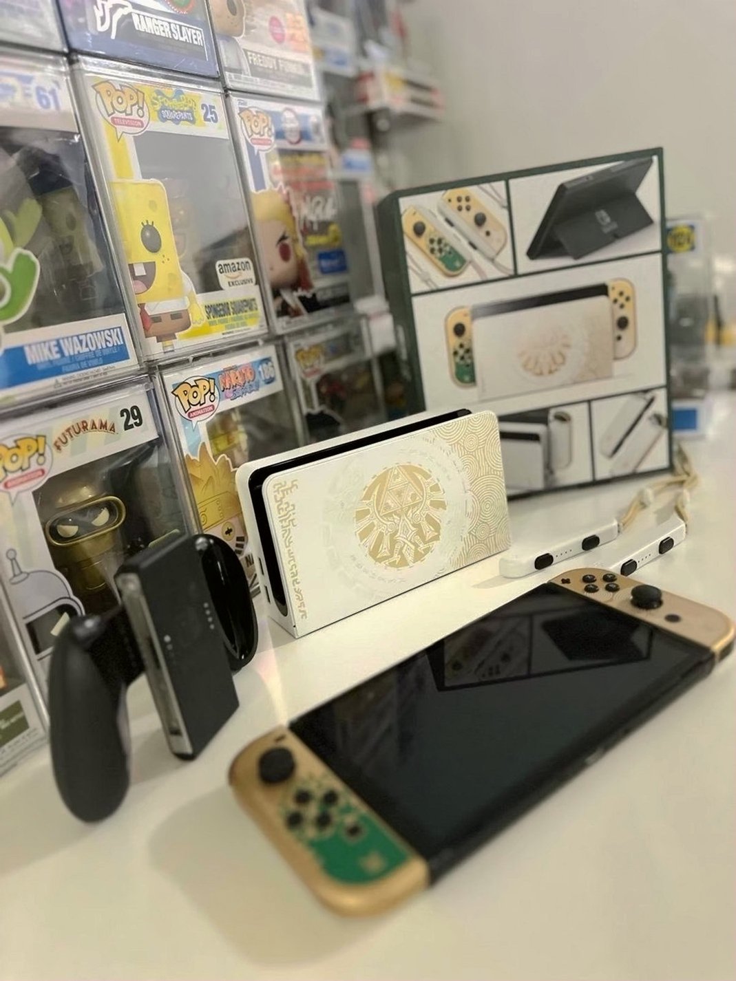 Nintendo Switch OLED Model The Legend of Zelda Tears of the Kingdom Edition Unlocked - Used image 2